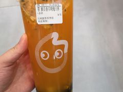 鲜百香双响炮-CoCo都可(国芳百货店)