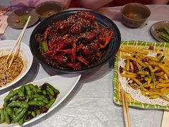 -肥肥虾庄·金牌油焖大虾(首义路店)