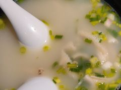来碗羊杂汤-老班长手工灌汤包老店(东山店)
