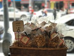 小石头-红跑车(三牌楼店)