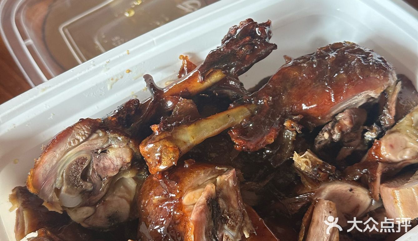 乐山旅行｜纪六孃甜皮鸭，这家好吃人也不算多