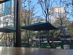 -星巴克(昆明美辰百货店)