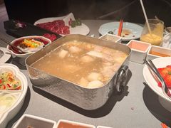 -左庭右院鲜牛肉火锅黑金店(陆家嘴中心店)