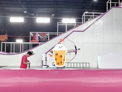 -嘿哟动霸CHUA·新潮玩运动娱乐中心·蹦床滑冰团建乐园