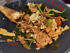 -风光老灶麻辣香锅(大成路翠微百货店)