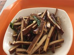 -六和餐饮(东城根店)