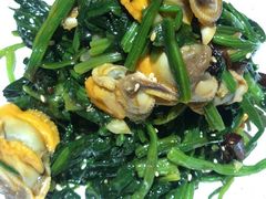 菠菜拌蛤肉-四合院海鲜小厨(旱西关店)
