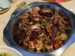 -休记光头香辣蟹干锅(绵竹店)