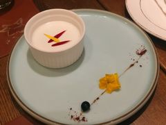 焦糖布丁-Golden Lily河内巴黎法越料理餐厅(建国西路店)