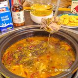 老坛酸菜鸡！成都人真会吃，武汉也有了！