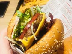 -The Habit Burger Grill 哈比特汉堡(复兴soho店)