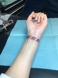 手腕-怪咖纹身刺青
