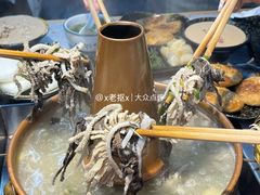 -洞庭洲·防空洞火锅·铜锅涮肉·烧烤(新百广场店)