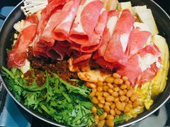 部队锅-MI WU FACTORY米屋美食工厂餐厅(绿地店)