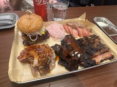 -Mark&Mars Restaurant