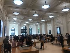 -Apple Store(Brisbane)