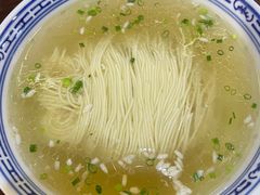 白汤面底-同得兴 Since·1995 传统苏式面馆(嘉馀坊店)