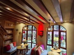 -月亮眼花园餐厅书吧酒吧