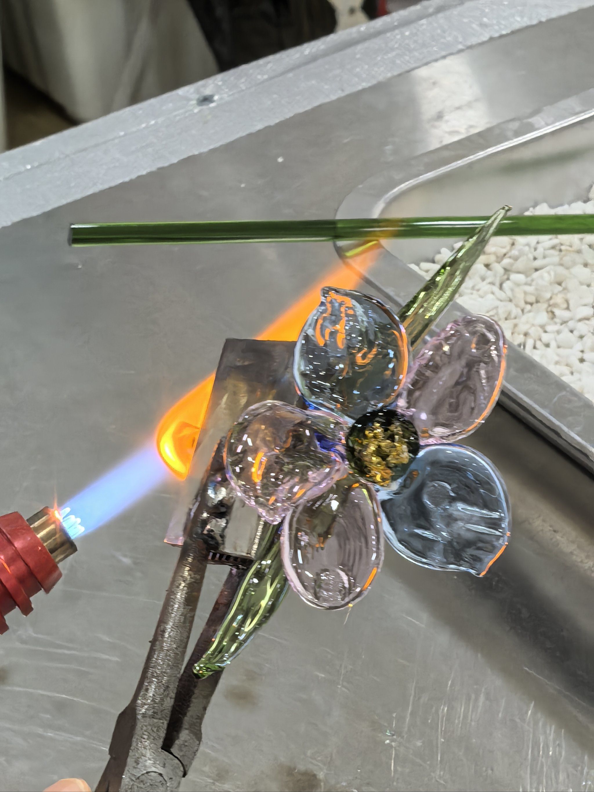 n
📌烧玻璃手工体验制作

超酷的diy
高温盆腔让玻璃棒的