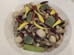 -品海楼·大连海胆锅贴馆(东港店)