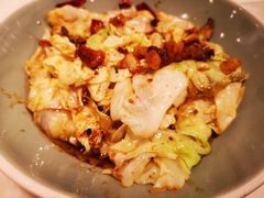 蒜香干椒炒手撕包菜-港丽餐厅(高德置地店)