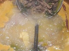 -洱火云南酸菜牛肉火锅(石景山当代商城店)