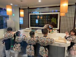 -成都星期8小镇(江宁南路店)