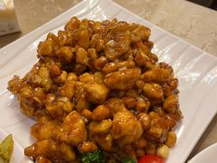 -金牌餐厅·天津菜·八珍豆腐·老爆三(瓷房子店)