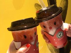 草莓脏脏拿铁-巴黎贝甜(杨浦宝地店)
