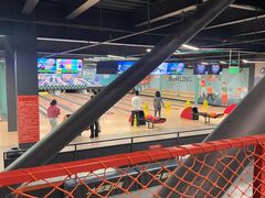 -极限PLAY运动娱乐新世界·团建派对表演休闲馆·室内高空游乐园