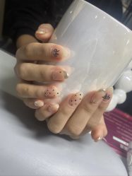 -丫丫NAIL日式自助美甲美睫沙龙