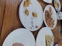 -溢心园香河肉饼总店