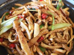 干锅黄山野笋丝-京城小江南·土菜馆·蒸白鱼(东四十条店)