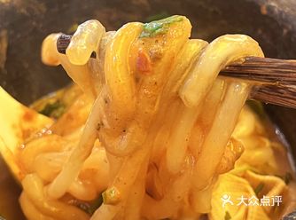 来一碗热腾腾的砂锅土豆粉