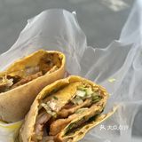 摊主是两位小哥哥，服务态度都很好。0元玩转这座城