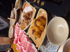 -老牌坊云南鱼豆花火锅(哈西万达店)