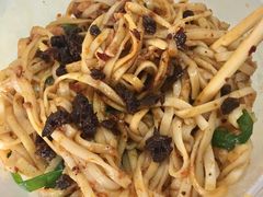 绝味麻辣拌面-老师专·玉溪特色小吃