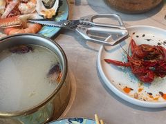 -雍容荟帝王蟹活龙虾展台自助(IFS黑金店)
