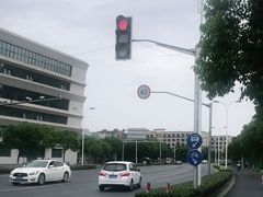 -上海市松江区泗泾医院