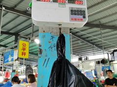 -霞涌市场海鲜摆卖区