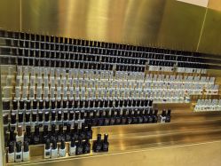 -悦指间美甲美睫美肤