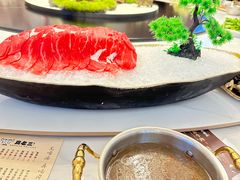 -周老三跷脚牛肉·全牛火锅(非遗传承店)