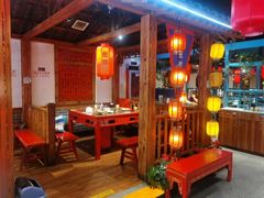 -宽板凳老灶火锅(台湾街店)