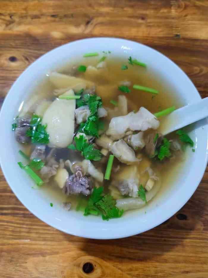 老杨牛肉羹(水头店)-"这家店的人做了15年之久的牛肉羹,从最初.