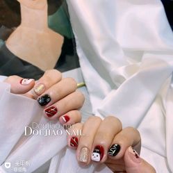 -Pink You美甲洗眉纹绣定制中心