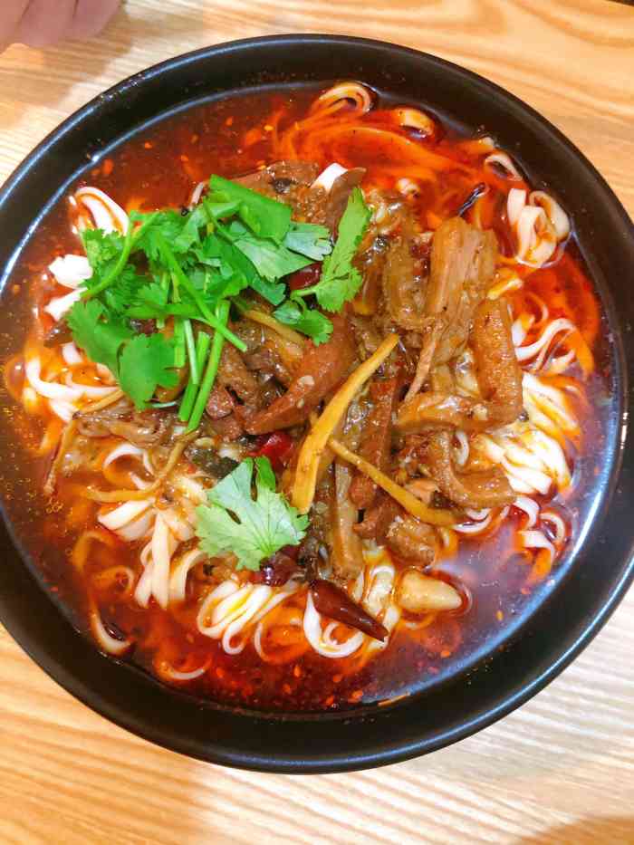 筷子牛杂-"物美价廉,小碗的份量多到吃不下…肉也很扎.