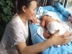 -爱月宝月嫂·育儿嫂(哈尔滨总店)