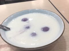 杏仁糊汤丸-佰搭果·广式茶餐厅(西华路店)