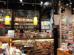 -猫的天空之城概念书店(杭州南宋御街店)