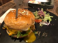 -HIGH FIVE哈福手工汉堡(桂林路店)